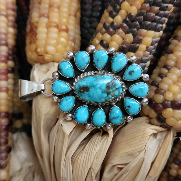 Stunning Native American Navajo Turquoise & Sterling Cluster Pendant 💙